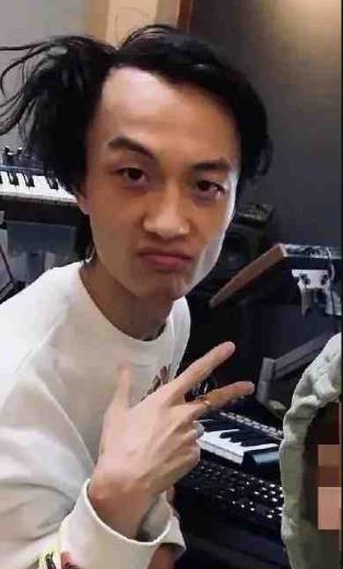 朱胜龙前女友爆料视频,揭秘背后惊人真相  第2张